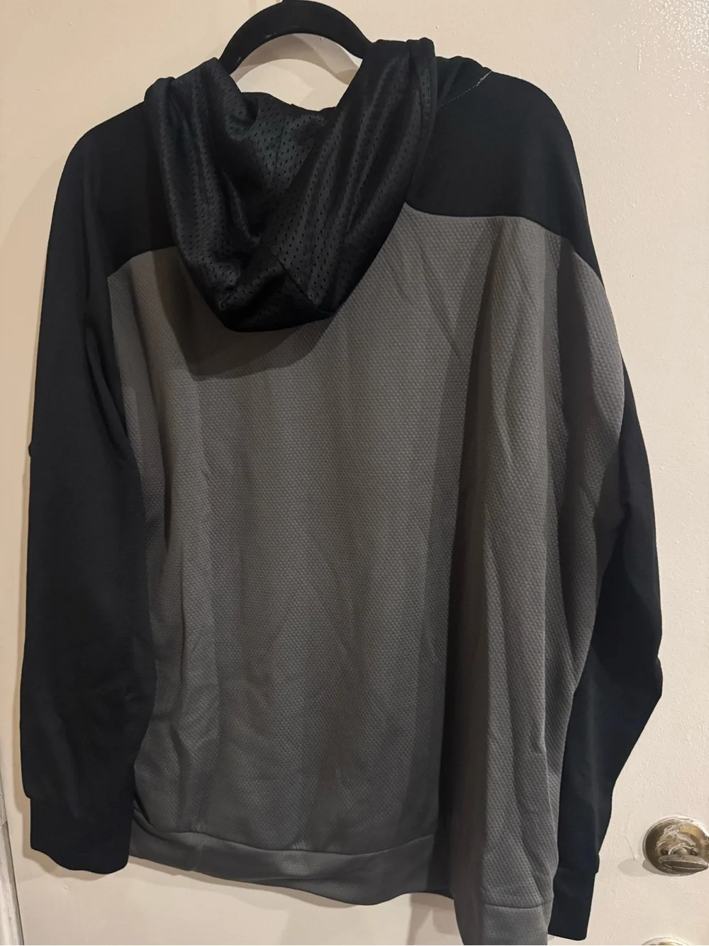Star Wars Men's Gray & Black Crewneck Pullover